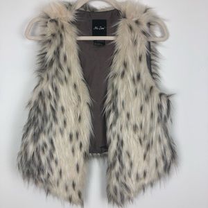 Me Jane Faux Fur Vest